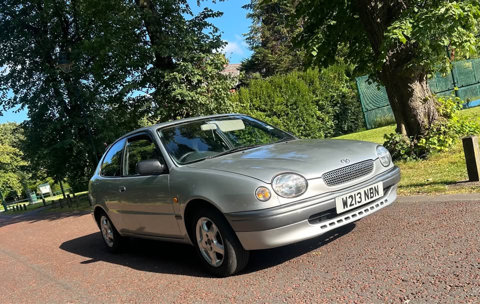Cheap 2000 Toyota Corolla for sale in Preston, Lancashire