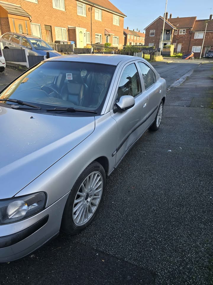 2002 Volvo S60 - Image 2