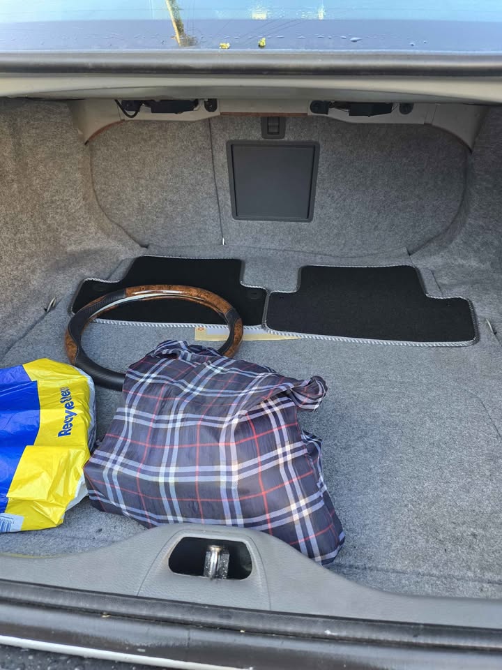 2002 Volvo S60 - Image 5