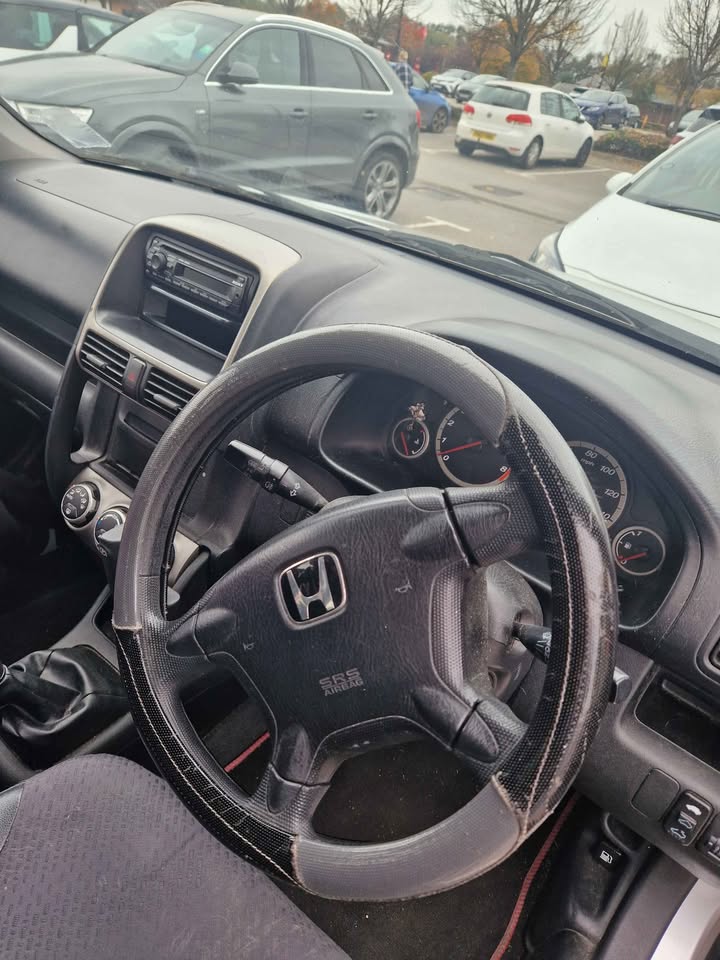 2004 Honda CR-V - Image 4