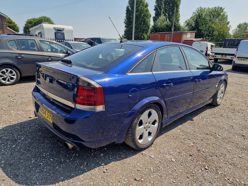 2004 Vauxhall Vectra GSI - Image 6