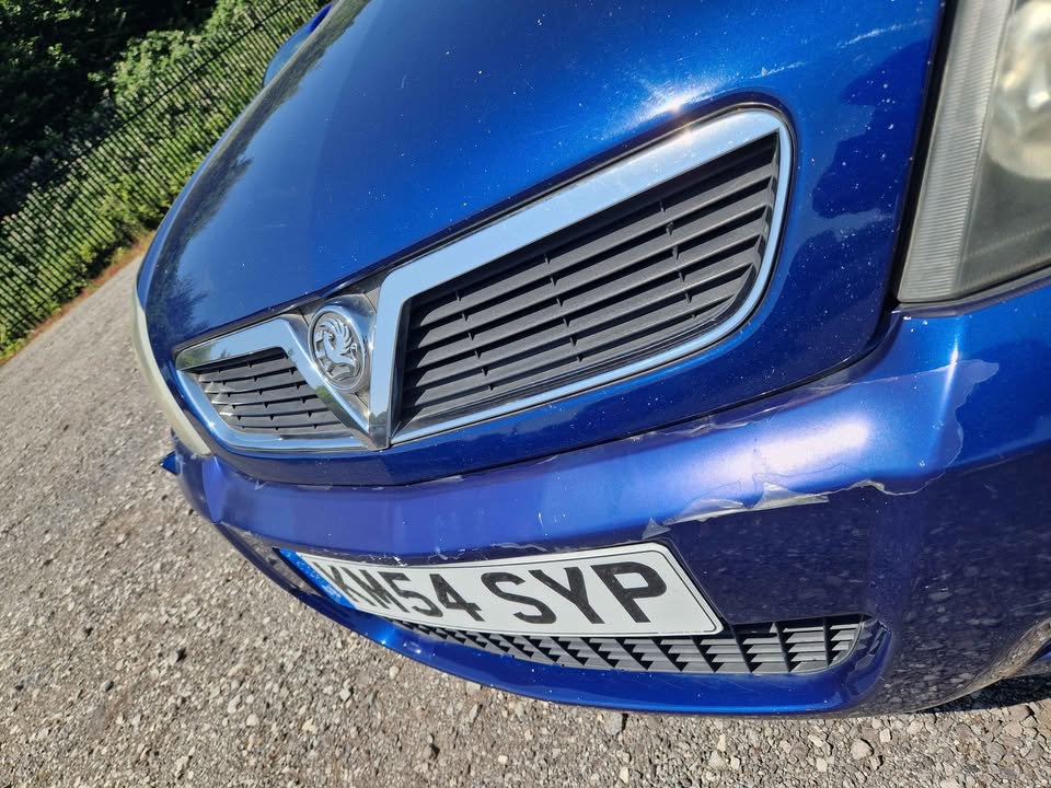 2004 Vauxhall Vectra GSI - Image 10