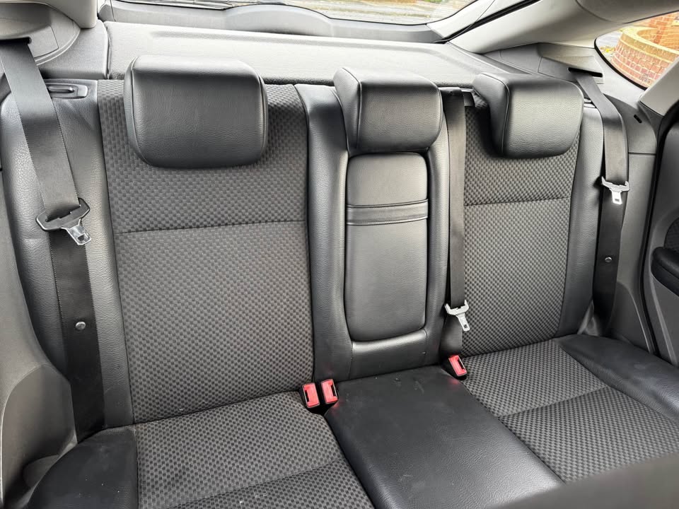 2005 Ford Focus Titanium T (FULL SERVICE) - Image 14