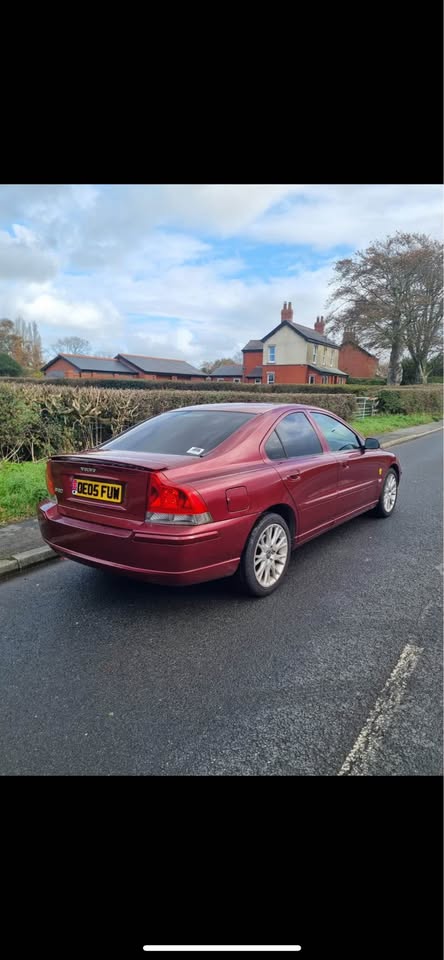 2005 Volvo S60 - Image 2