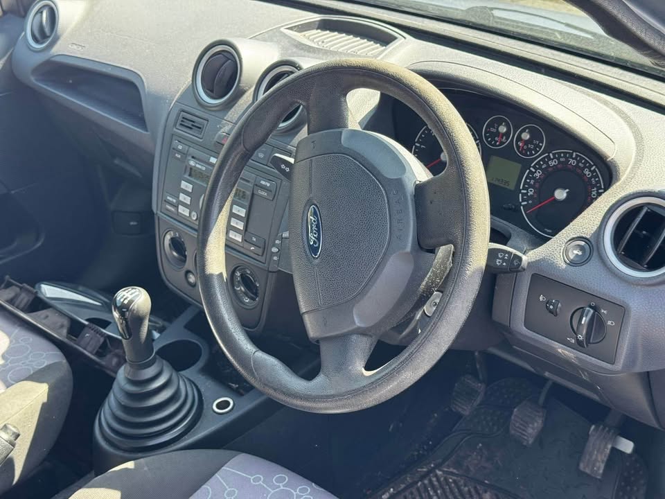 2006 Ford Fiesta Style Climate - Image 12