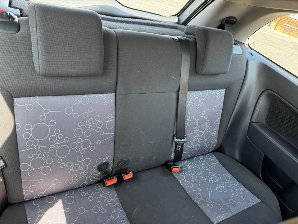 2006 Ford Fiesta Style Climate - Image 14