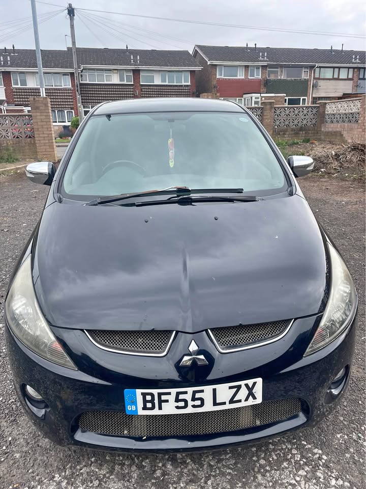 Cheap 2006 Mitsubishi Grandis 7 seater Cheap Car for sale in Walsall, West Midlands