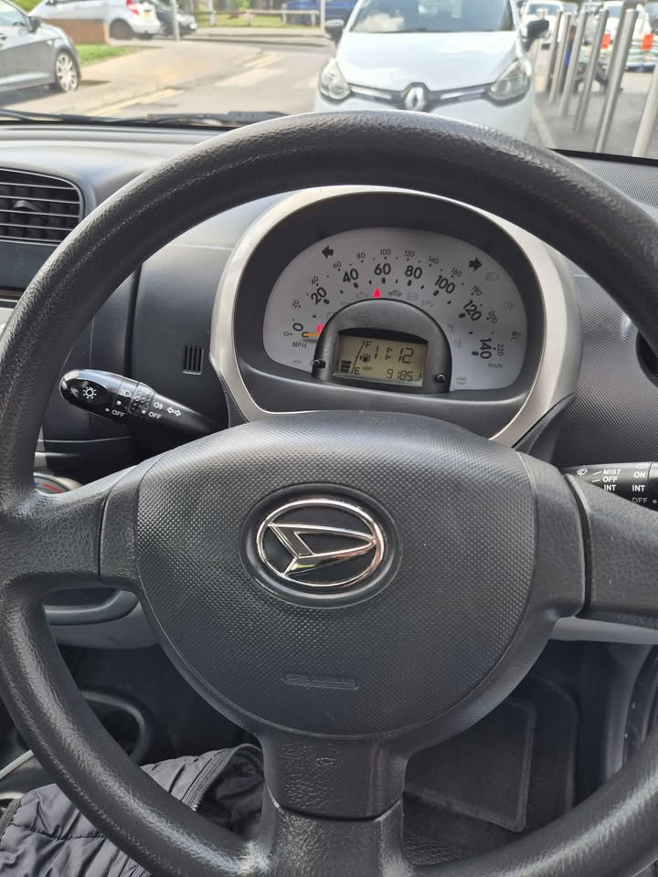 2007 Daihatsu Sirion - Image 10