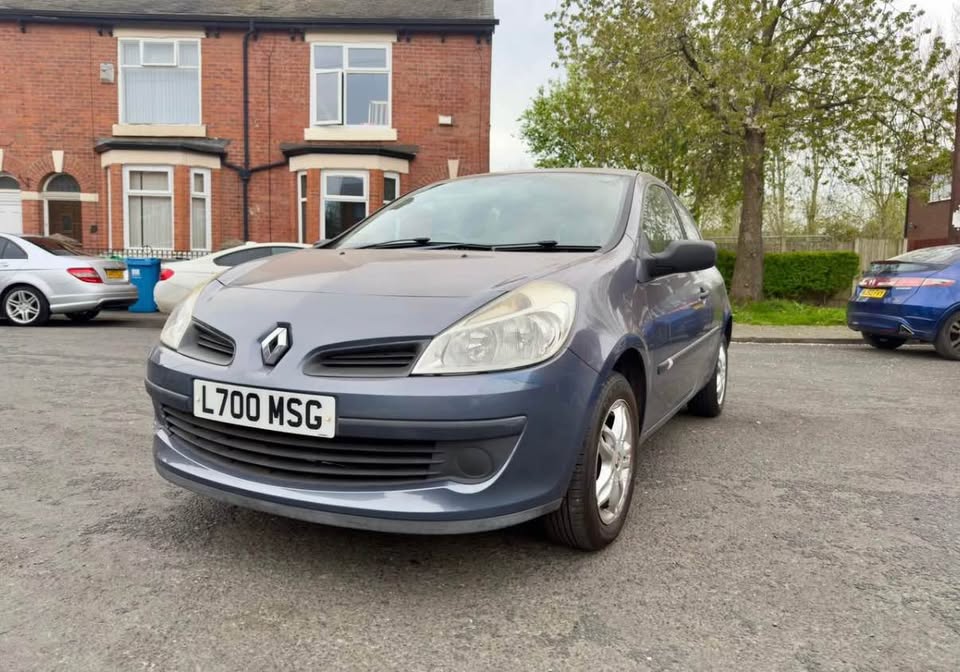 2007 RENAULT CLIO 1.2 EXTREME MODEL LOW MILES DRIVES PERFECT LOOK - Image 6