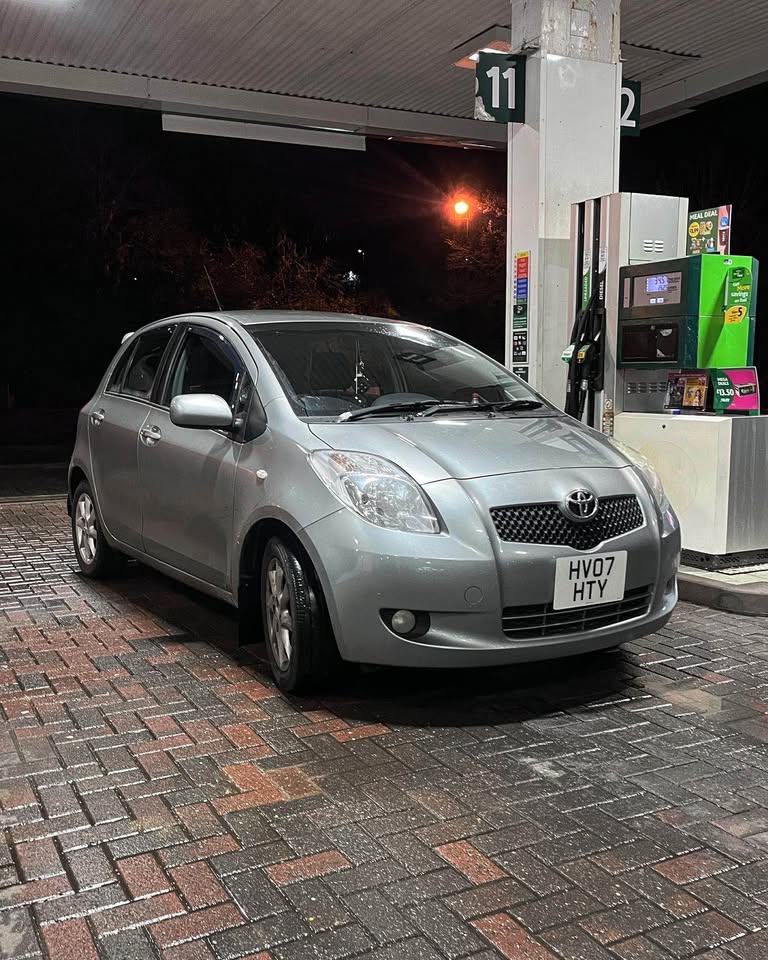 2007 Toyota Yaris - Image 2