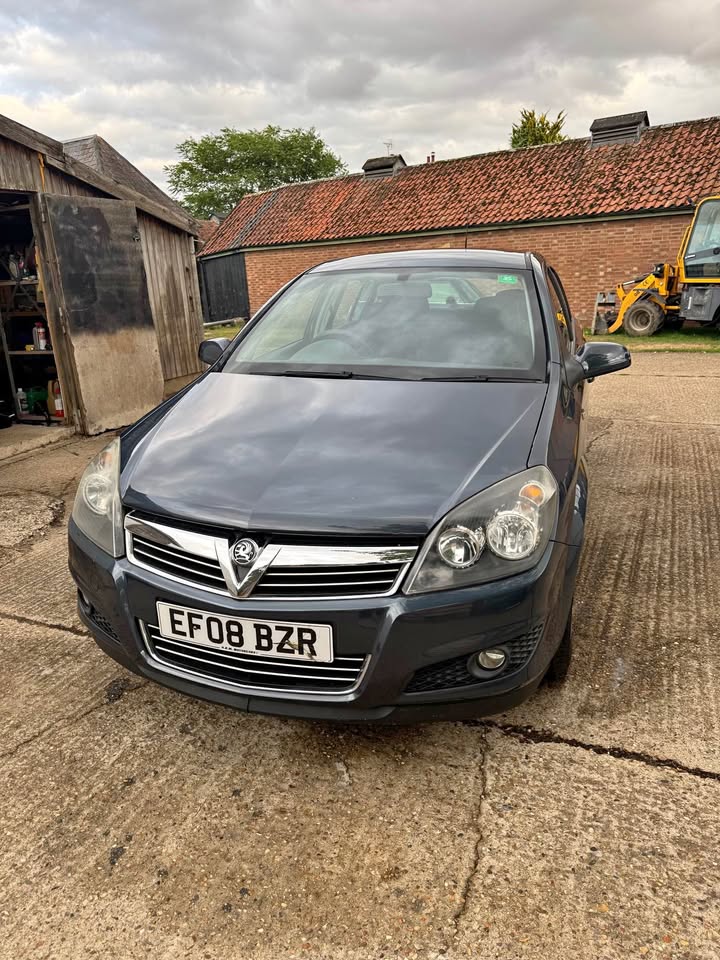 Cheap 2008 Vauxhall Astra for sale in Colchester, Essex