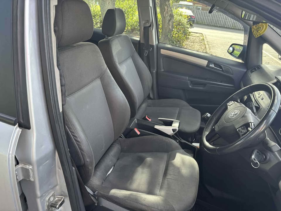 2008 Vauxhall Zafira 1.6 petrol 7 seats - Image 9