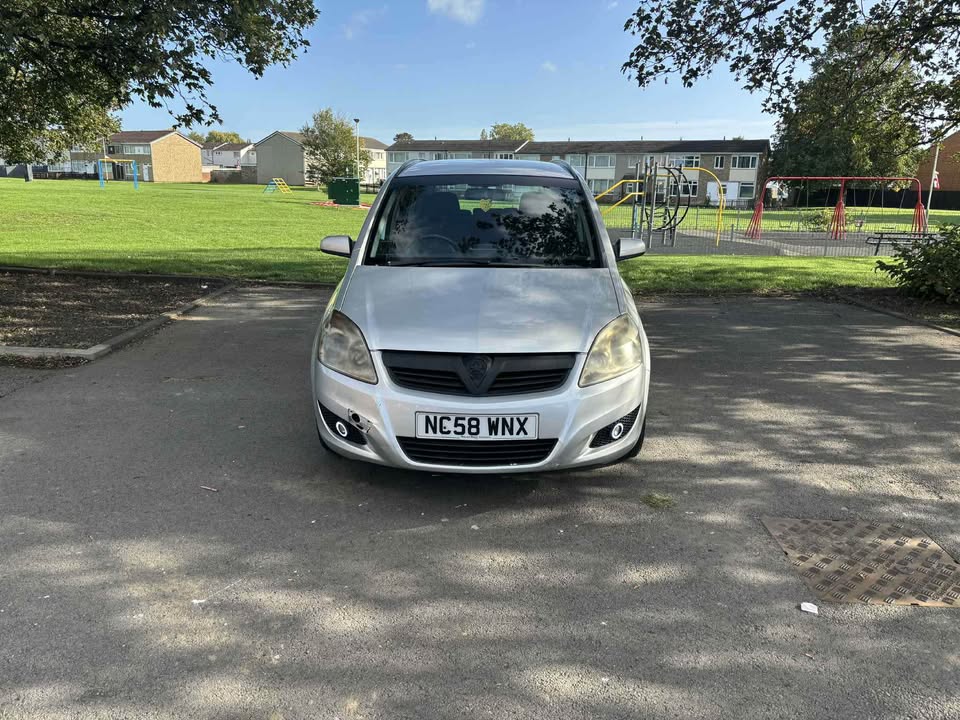 2008 Vauxhall Zafira 1.6 petrol 7 seats - Image 10