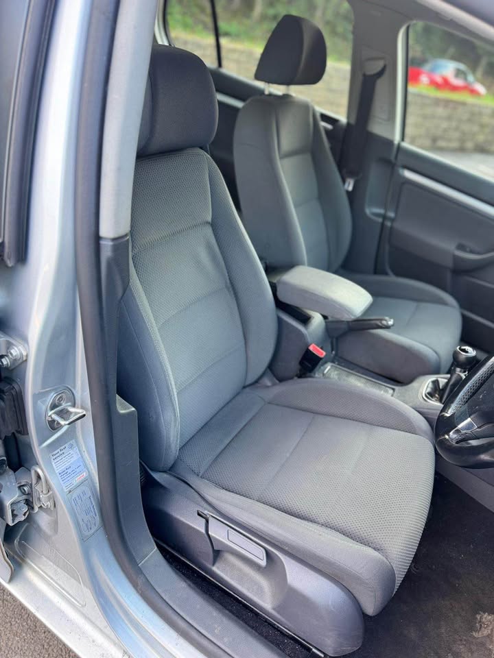 2008 Volkswagen GOLF 1.9 TDI MATCH £35 TAX - Image 12