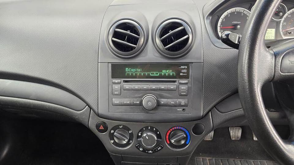 2009 Chevrolet Aveo - Image 16