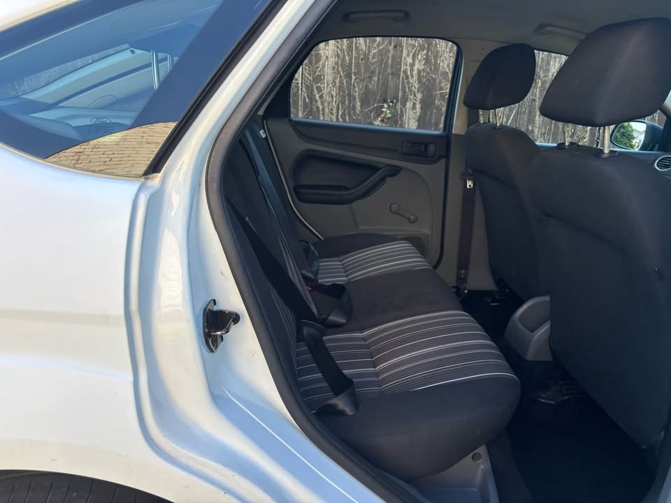2010 Ford Focus 1.6 TDCi DPF Studio 5dr - Image 14