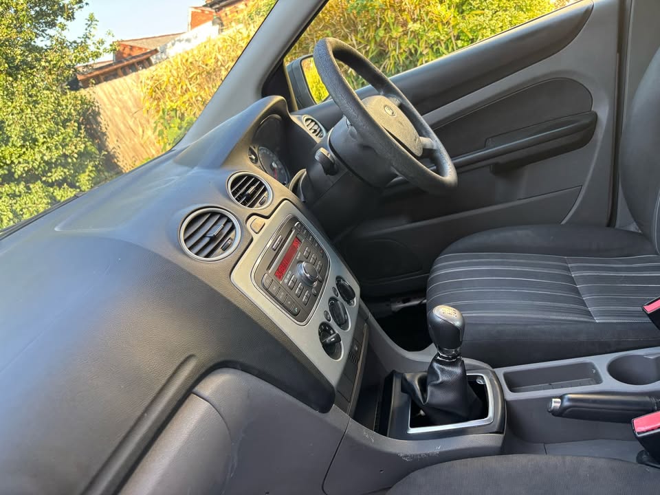 2010 Ford Focus 1.6 TDCi DPF Studio 5dr - Image 17