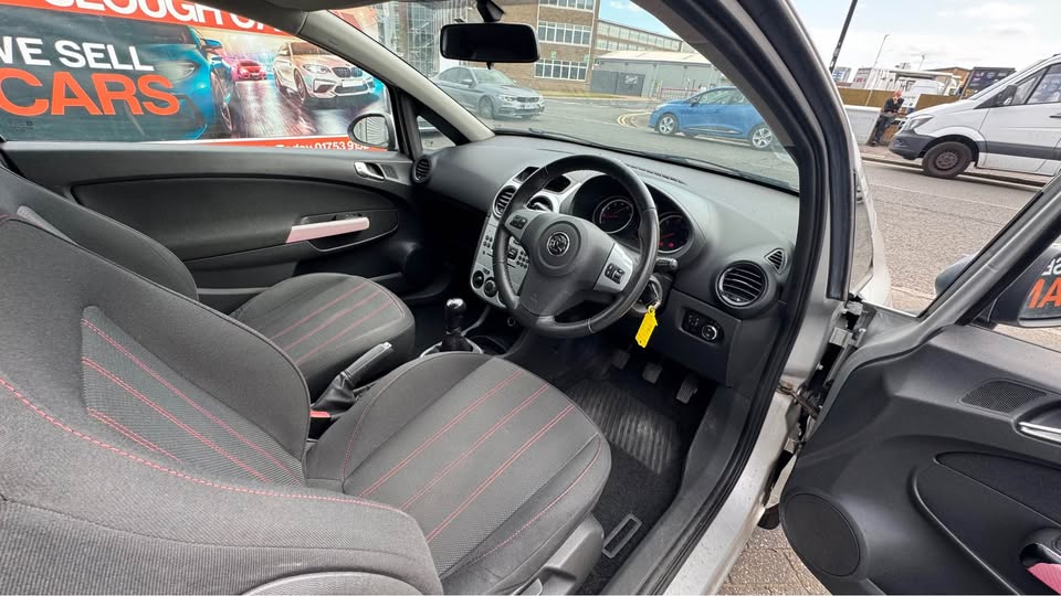 2010 Vauxhall CORSA - Image 6