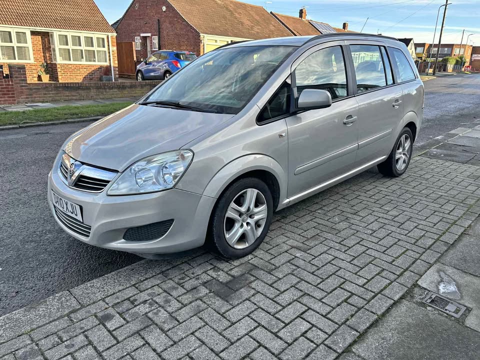 Cheap 2010 Vauxhall Zafira for sale in Middlesbrough, North Yorkshire