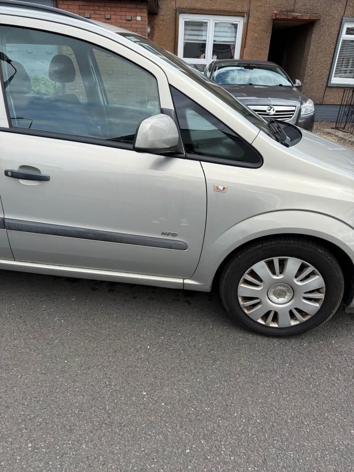 2010 Vauxhall Zaria - Image 3