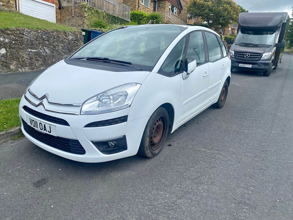 Cheap 2011 Citroen Picasso C4 minivan car Diesel MANUAL for sale in High Wycombe, Buckinghamshire