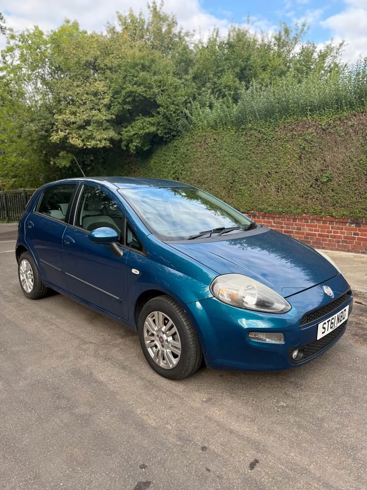 2011 FIAT Punto - Image 2