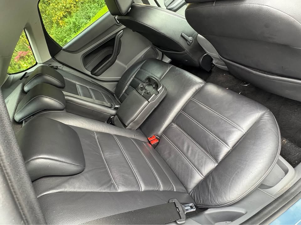 2011 Ford FOCUS 2.0 TITANIUM 5 DOOR - Image 10