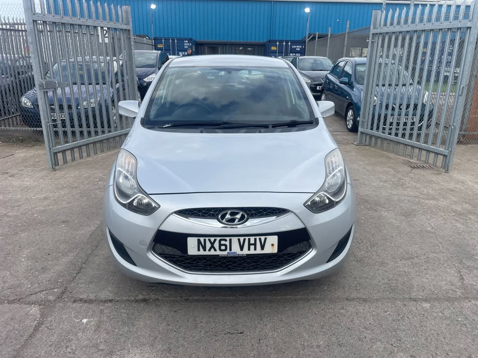 2011 Hyundai IX20 - Image 2