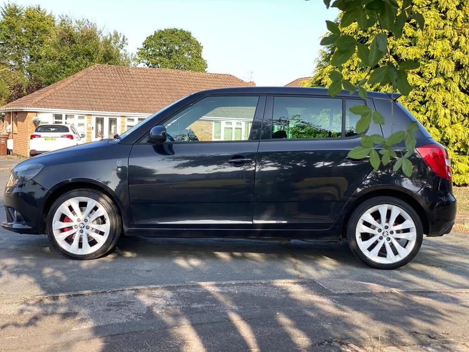 2011 Škoda Fabia TSI vRS S2000 DSG - Image 3