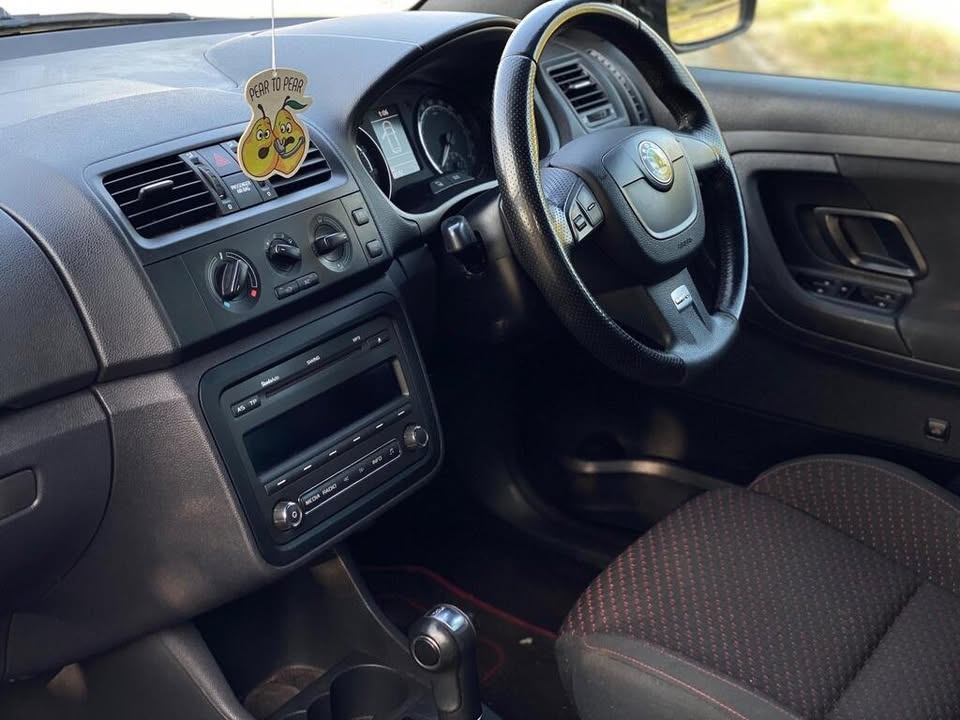 2011 Škoda Fabia TSI vRS S2000 DSG - Image 4