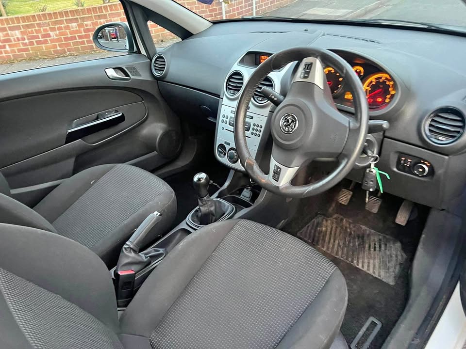 Cheap 2011 Vauxhall Corsa S Ecoflex for sale in Bolton, Greater Manchester