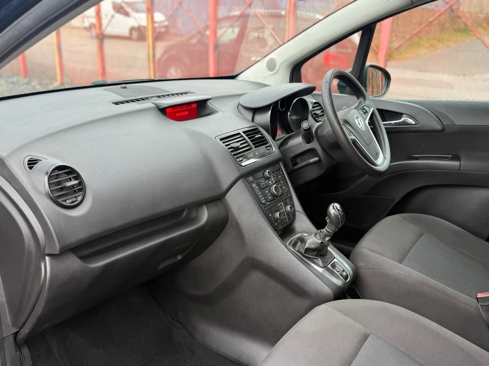 2011 Vauxhall Mariva 1.4 excite ecotec 5dr - Image 10