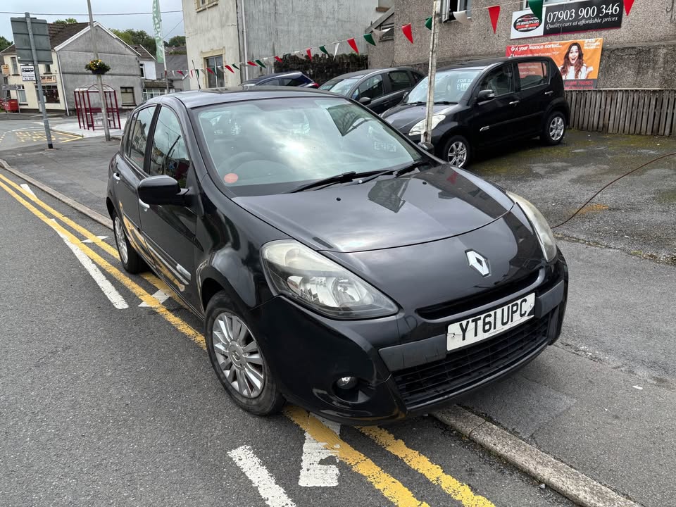 2012 Renault Clio - Image 2