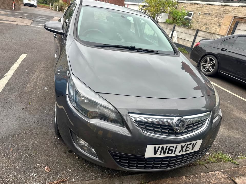 Cheap 2012 Vauxhall Astra for sale in Worksop, Nottinghamshire