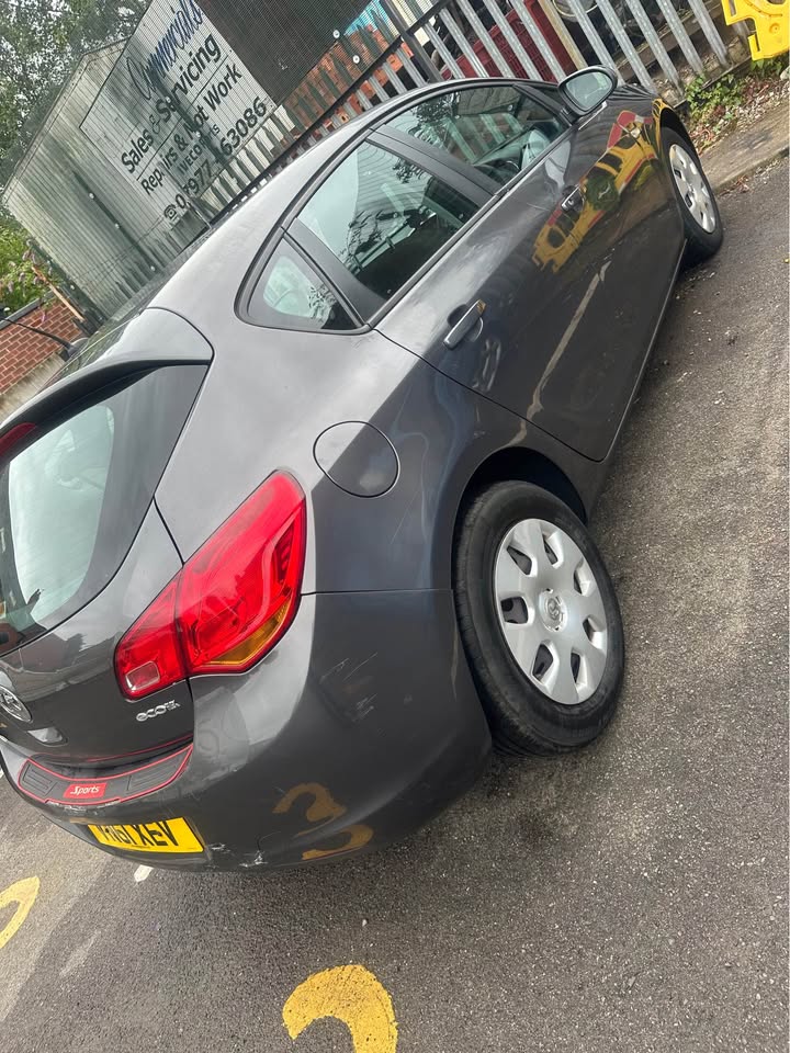 2012 Vauxhall Astra - Image 2