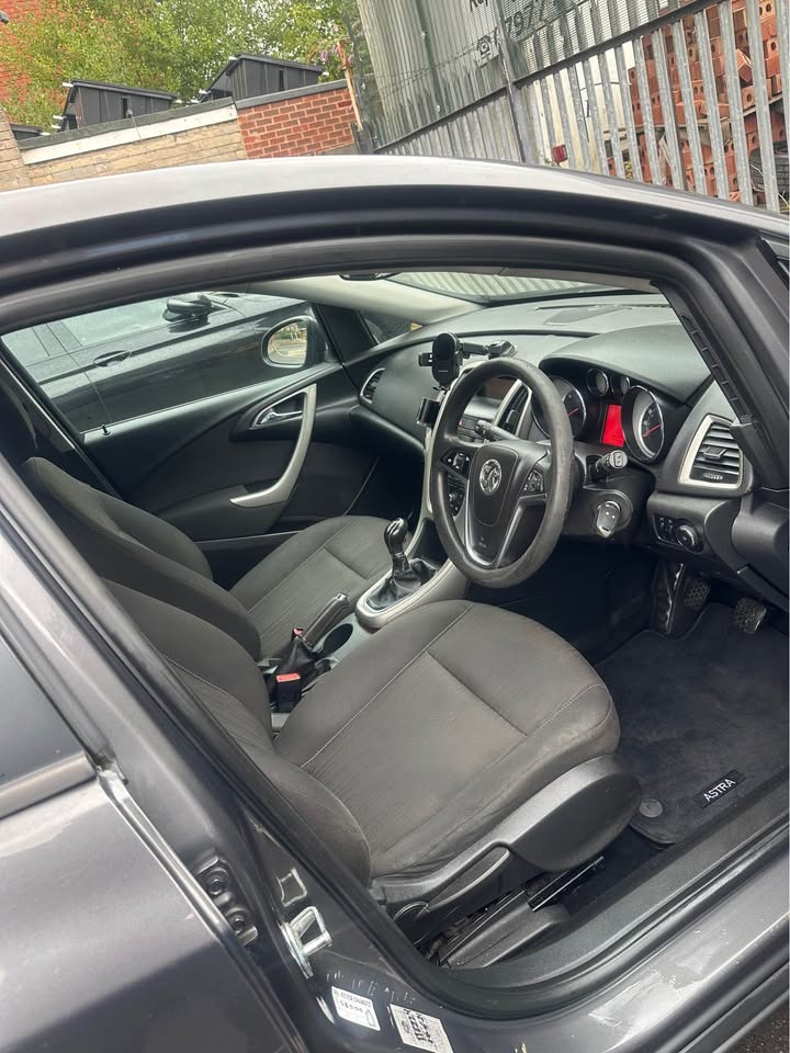 2012 Vauxhall Astra - Image 3