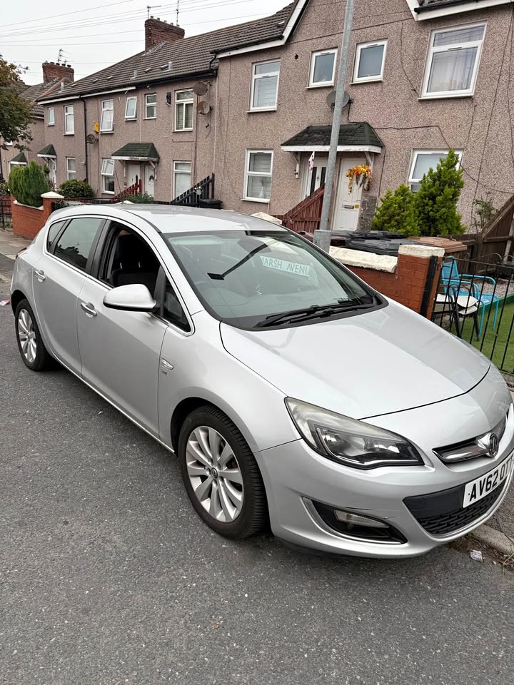 Cheap 2012 Vauxhall Astra se for sale in Liverpool, Merseyside