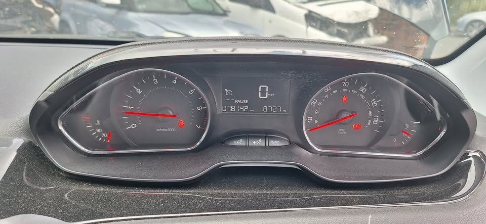 2013 Peugeot 208 1.0 PETROL MANUAL ZM01 ENGINE - Image 5