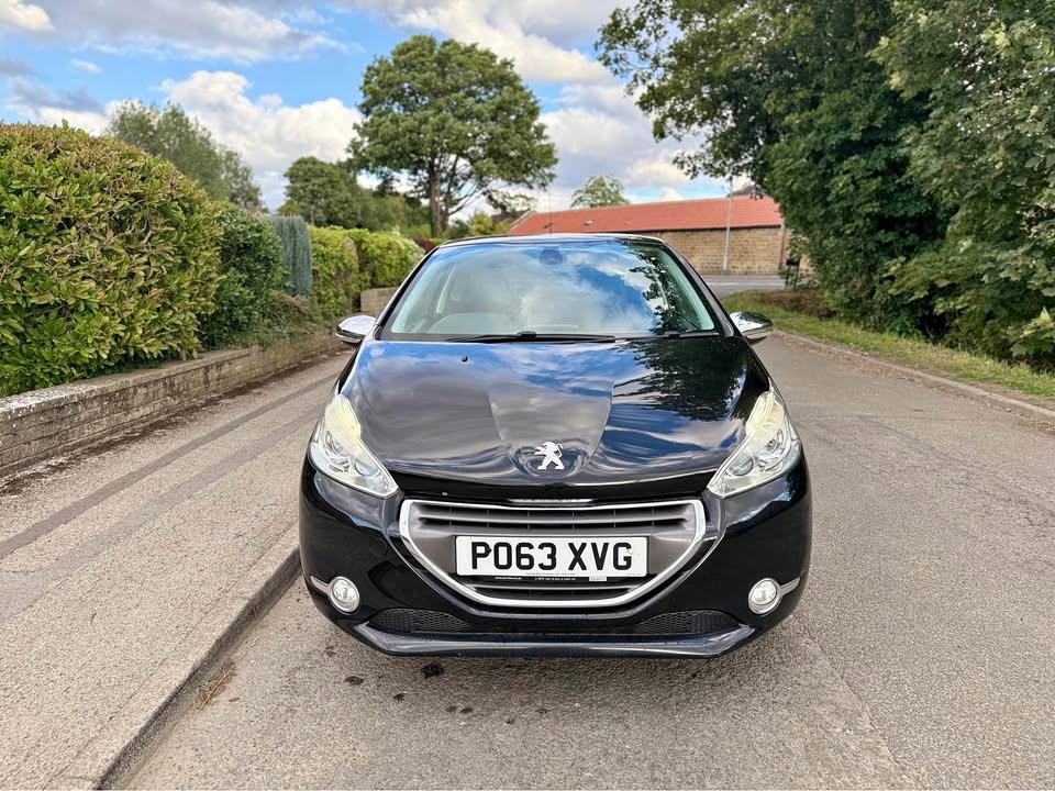 Cheap 2013 Peugeot 208 for sale in Rotherham, South Yorkshire