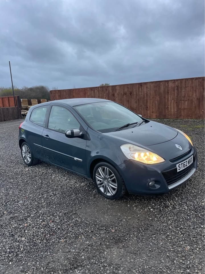 2013 Renault Clio - Image 2