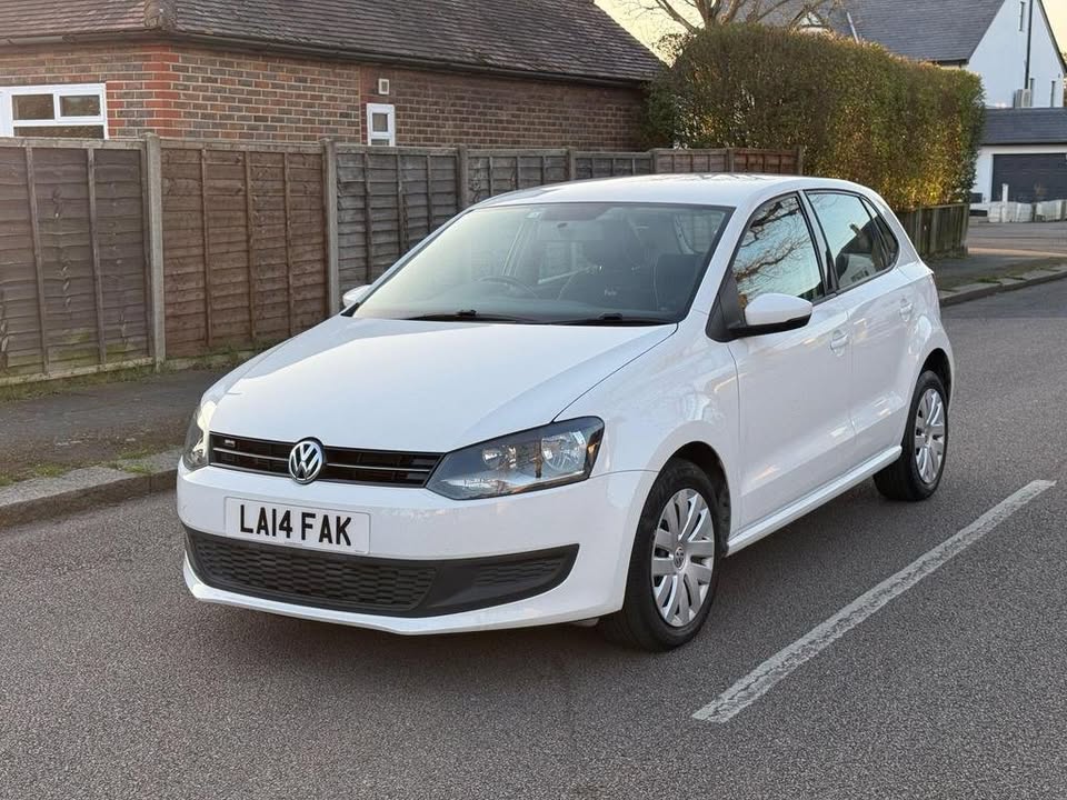 2014 Volkswagen Polo - Image 3