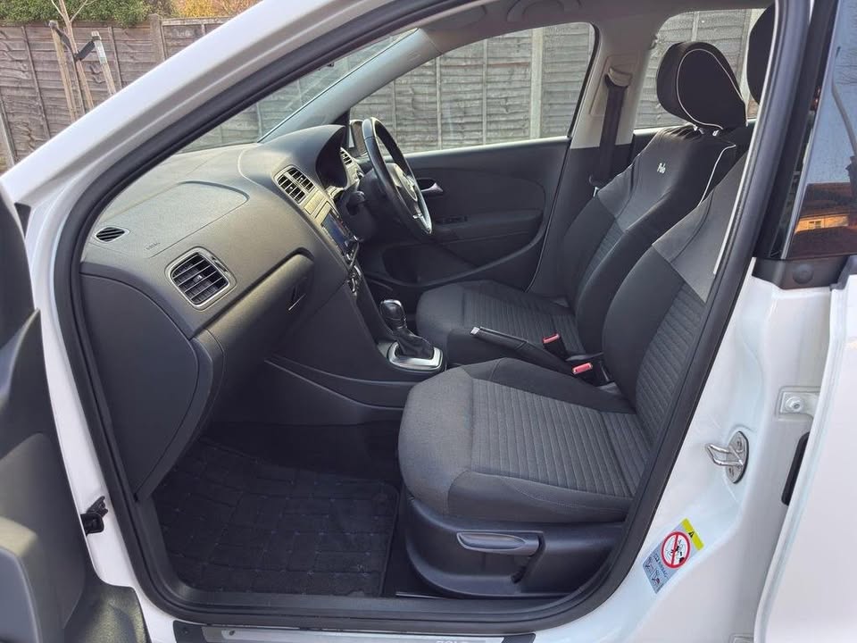 2014 Volkswagen Polo - Image 7