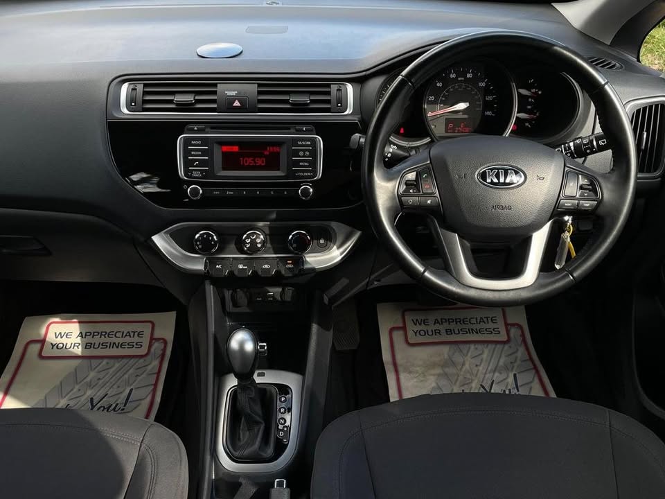 2015 Kia rio - Image 15