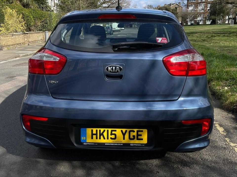 2015 Kia rio - Image 7